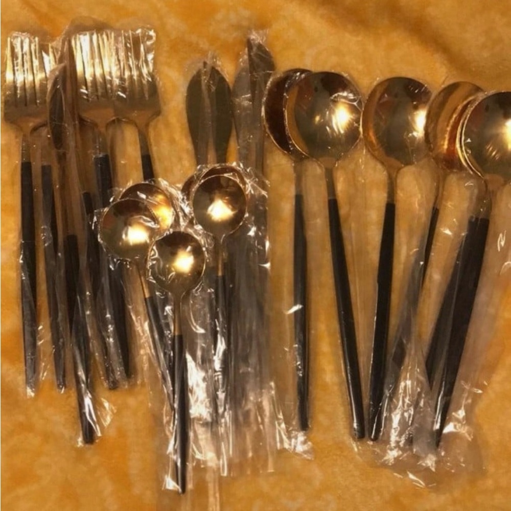 24pcs Stainless Steel Cutlery Set